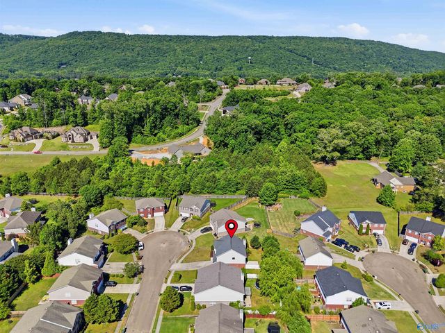 4805 Inglewood Court SE, Owens Cross Roads, AL 35763