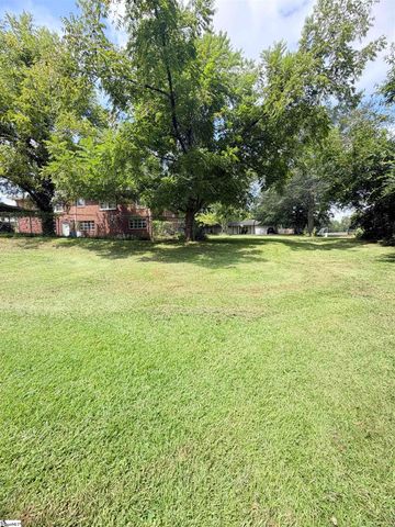 100 Branike Drive, Duncan, SC 29334