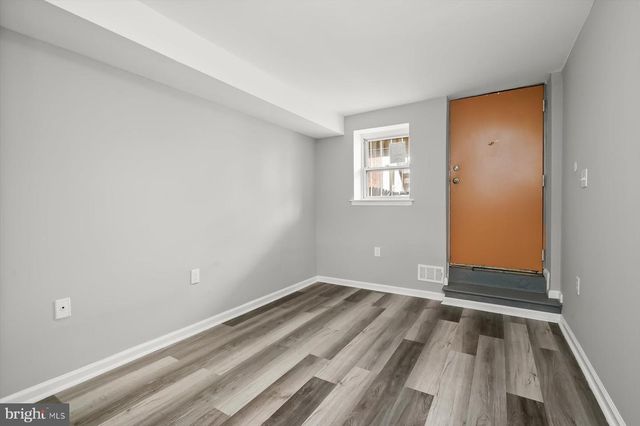 906 N FULTON AVE, Baltimore, MD 21217
