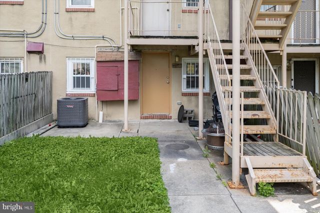 906 N FULTON AVE, Baltimore, MD 21217