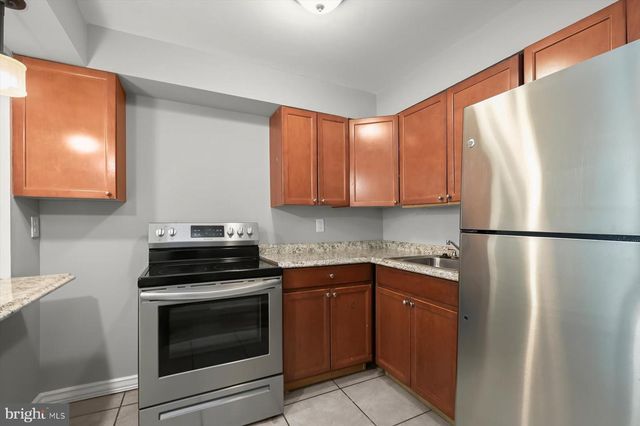906 N FULTON AVE, Baltimore, MD 21217