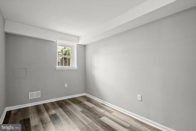 906 N FULTON AVE, Baltimore, MD 21217