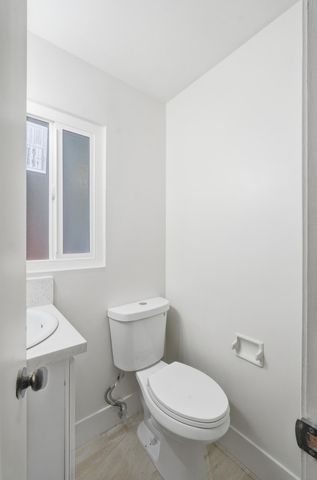 2746 N Cedar Avenue, Fresno, CA 93703