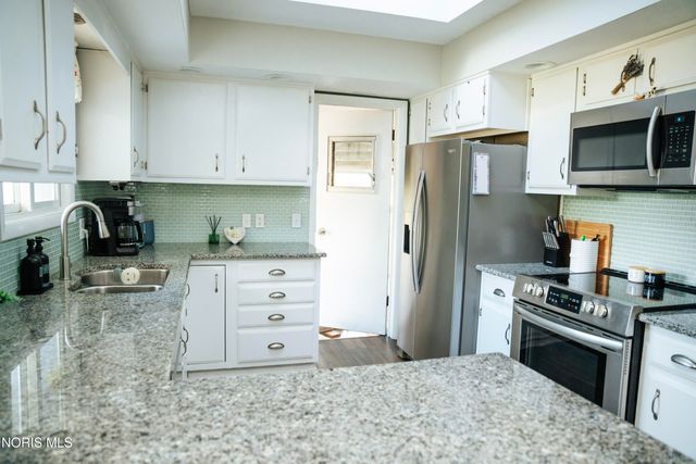 4022 N Berkey Southern Road, Berkey, OH 43504