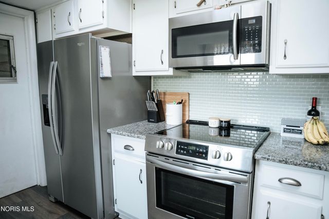 4022 N Berkey Southern Road, Berkey, OH 43504