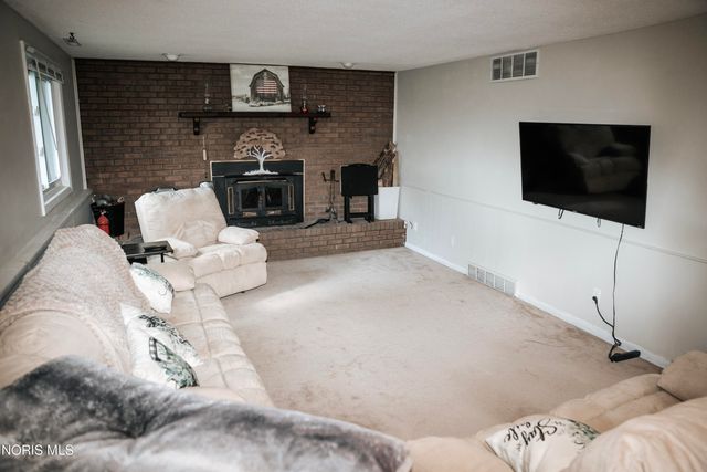4022 N Berkey Southern Road, Berkey, OH 43504