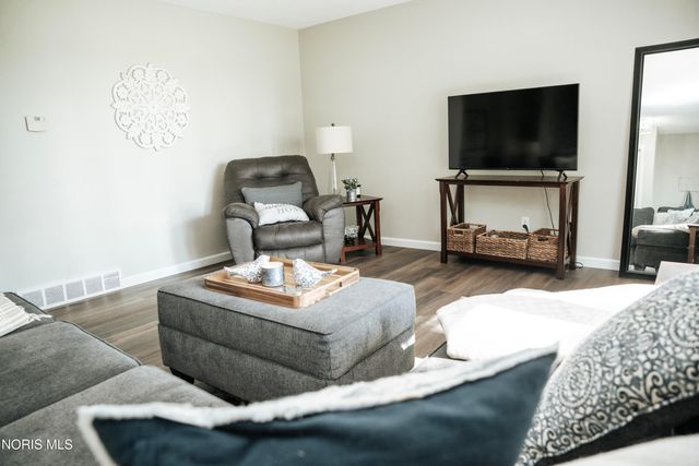 4022 N Berkey Southern Road, Berkey, OH 43504