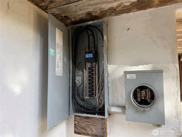 2563 E South Island Drive, Shelton, WA 98584