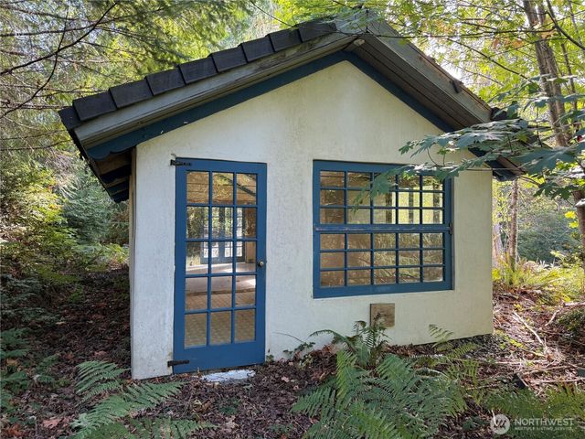 2563 E South Island Drive, Shelton, WA 98584