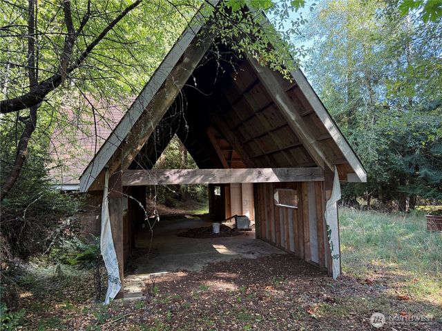 2563 E South Island Drive, Shelton, WA 98584