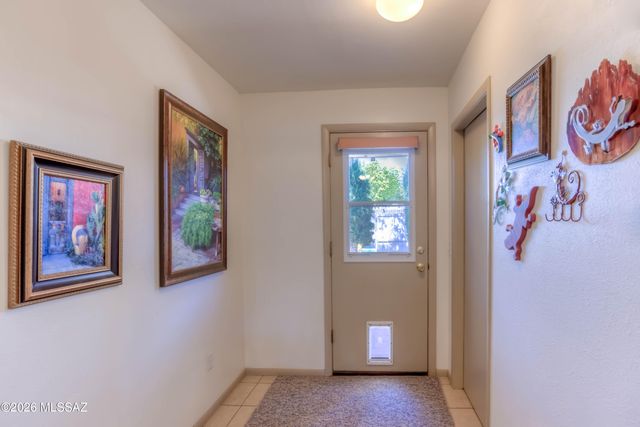 2756 S Oakenshield Way, Tucson, AZ 85730