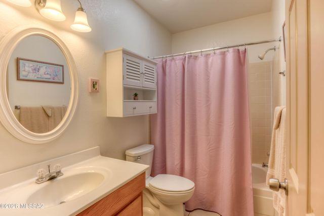 2756 S Oakenshield Way, Tucson, AZ 85730