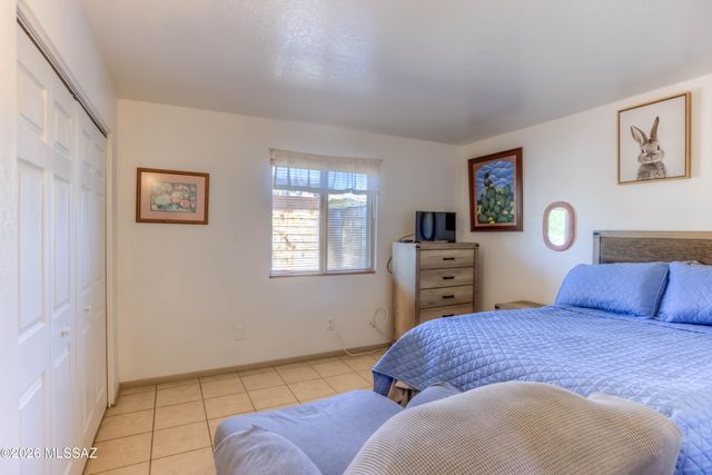 2756 S Oakenshield Way, Tucson, AZ 85730