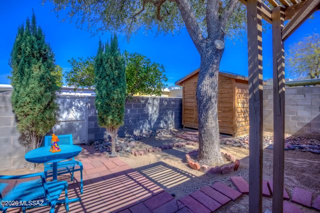 2756 S Oakenshield Way, Tucson, AZ 85730