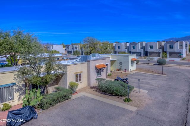 2756 S Oakenshield Way, Tucson, AZ 85730