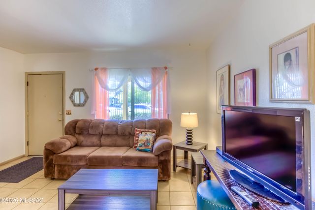 2756 S Oakenshield Way, Tucson, AZ 85730