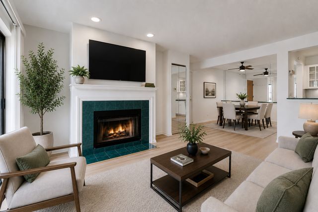 880 N Lakeside Drive 3A, Vernon Hills, IL 60061