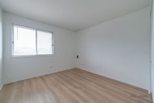 880 N Lakeside Drive 3A, Vernon Hills, IL 60061