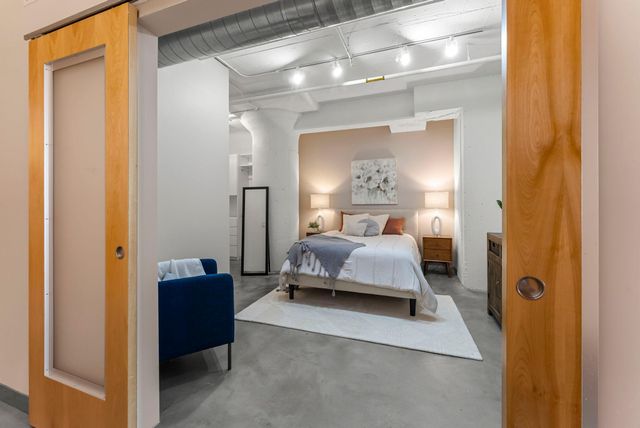 2929 Chicago Avenue 907, Minneapolis, MN 55407