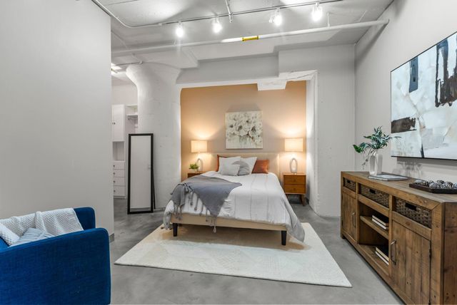 2929 Chicago Avenue 907, Minneapolis, MN 55407