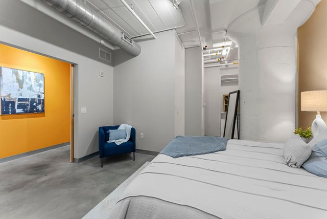 2929 Chicago Avenue 907, Minneapolis, MN 55407