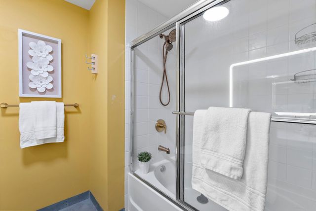 2929 Chicago Avenue 907, Minneapolis, MN 55407