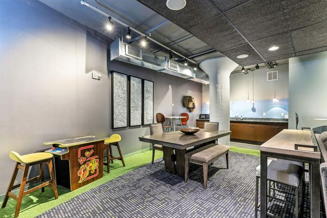 2929 Chicago Avenue 907, Minneapolis, MN 55407