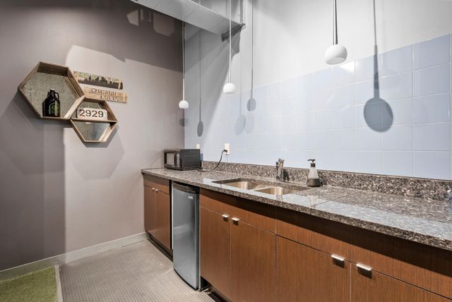 2929 Chicago Avenue 907, Minneapolis, MN 55407