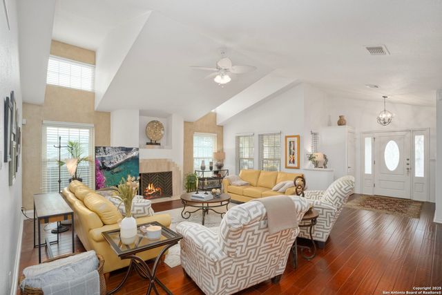 911 Almadin, San Antonio, TX 78258