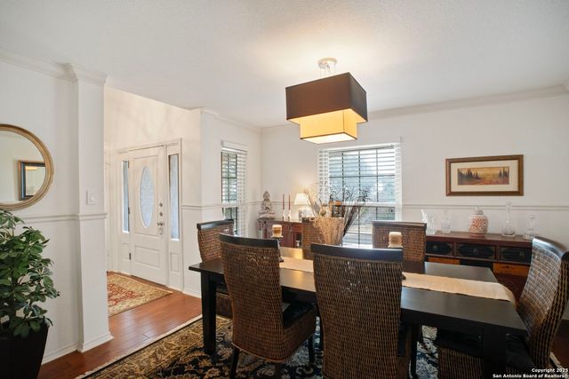 911 Almadin, San Antonio, TX 78258