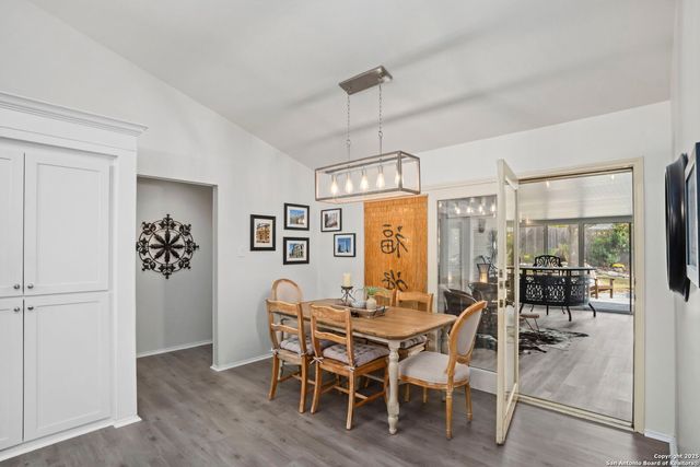 911 Almadin, San Antonio, TX 78258