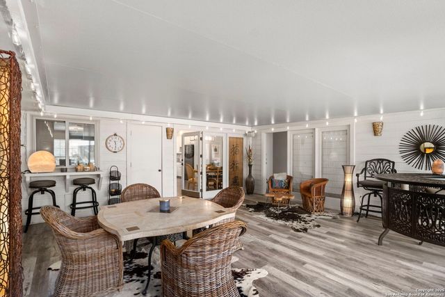 911 Almadin, San Antonio, TX 78258