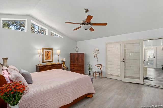 911 Almadin, San Antonio, TX 78258