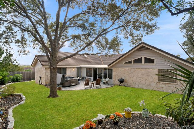 911 Almadin, San Antonio, TX 78258