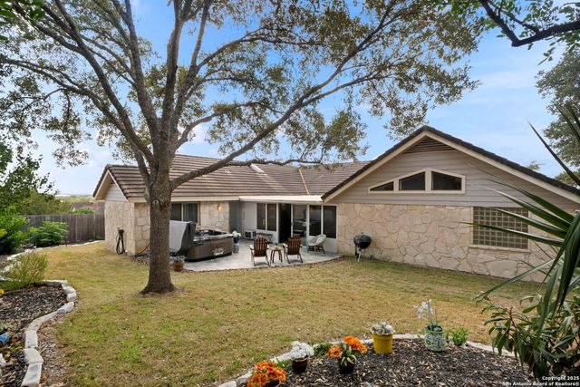 911 Almadin, San Antonio, TX 78258