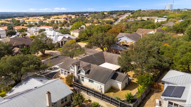 911 Almadin, San Antonio, TX 78258