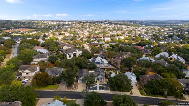 911 Almadin, San Antonio, TX 78258