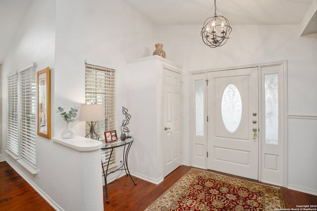 911 Almadin, San Antonio, TX 78258