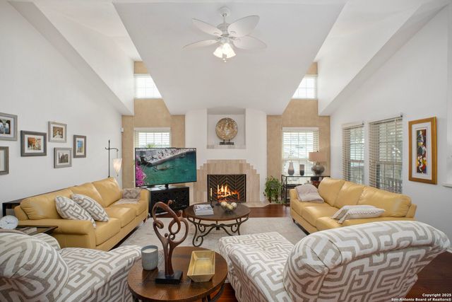 911 Almadin, San Antonio, TX 78258