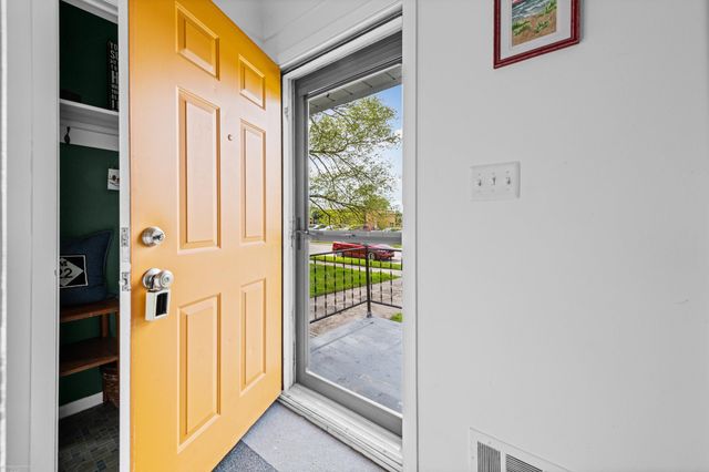 22705 California Street, Saint Clair Shores, MI 48080