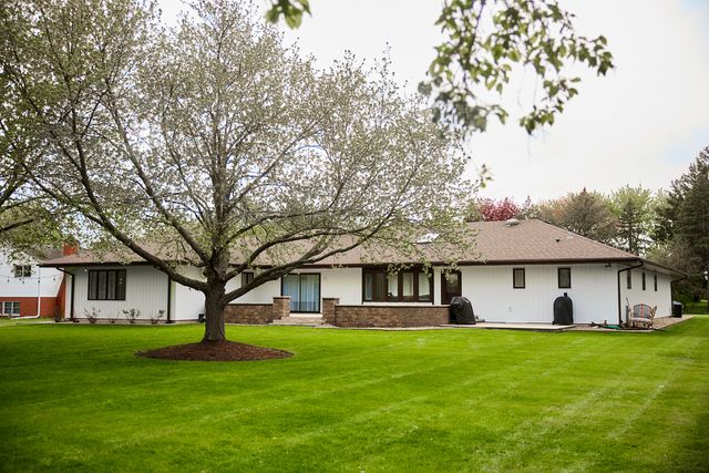 23378 N Apple Hill Lane, Lincolnshire, IL 60069