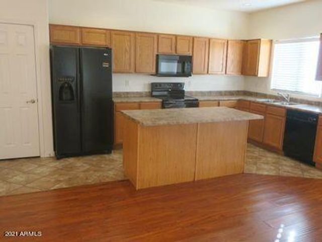 1074 S FARGO Street, Chandler, AZ 85286