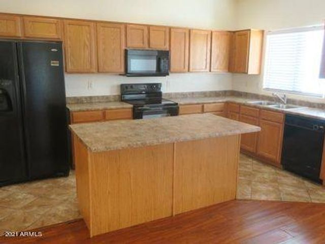 1074 S FARGO Street, Chandler, AZ 85286