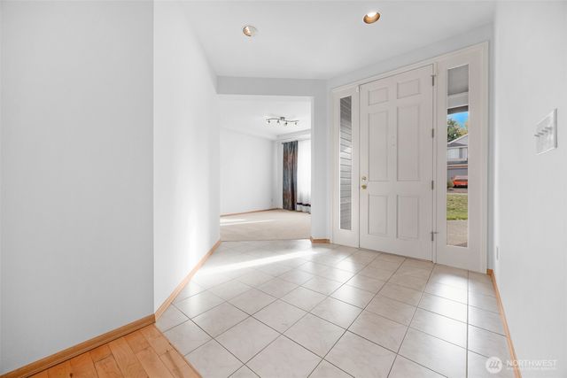 7703 77th Place NE, Marysville, WA 98270