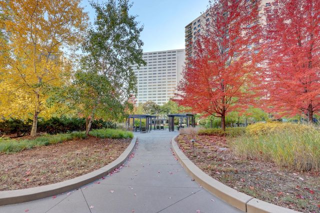 1225 LaSalle Avenue 1701, Minneapolis, MN 55403