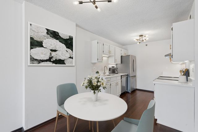 1225 LaSalle Avenue 1701, Minneapolis, MN 55403