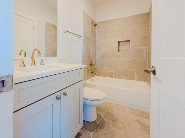 25829 Case LN 8, Spicewood, TX 78669