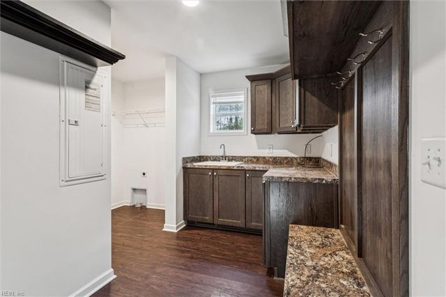 4248 Old Virginia ST, Urbanna, VA 23175