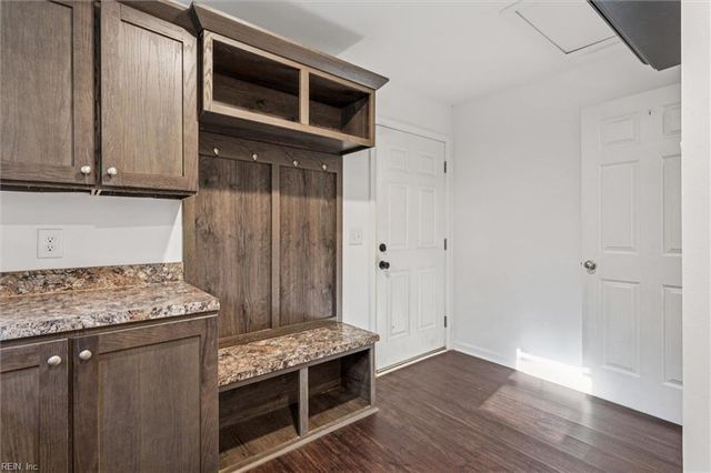 4248 Old Virginia ST, Urbanna, VA 23175