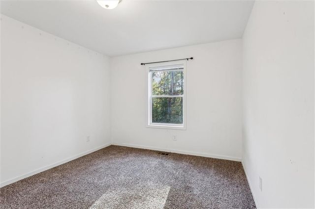 4248 Old Virginia ST, Urbanna, VA 23175